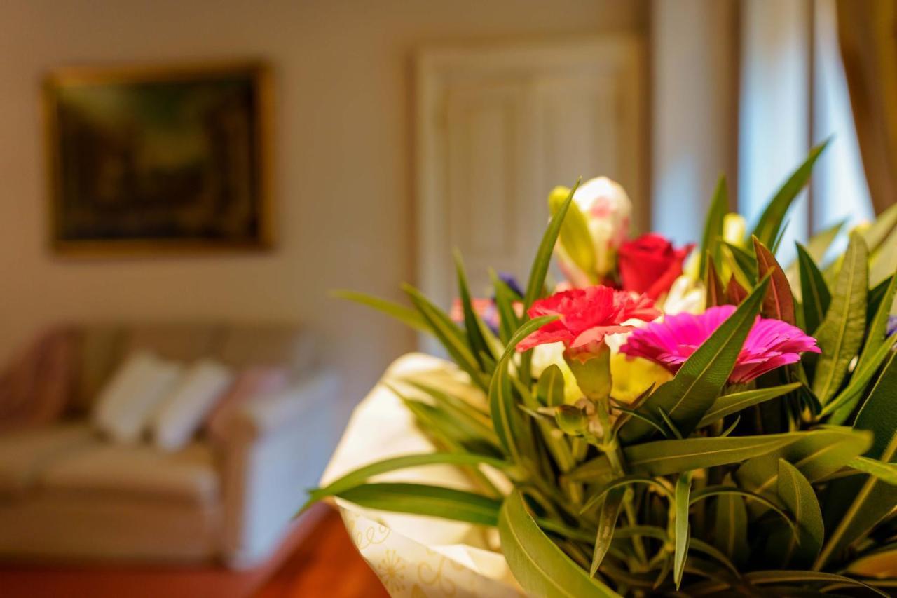 Suite Aldrovandi, With Private Garden Bologna Eksteriør bilde